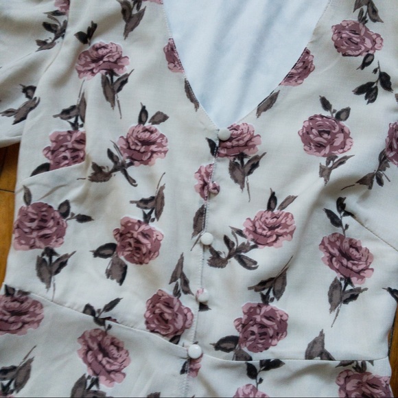 Missguided Floral Puff-Sleeve 40s Style Tea Dress - Picture 8 of 9